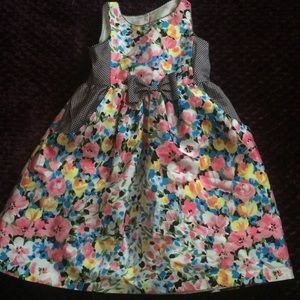 Girl’s dress